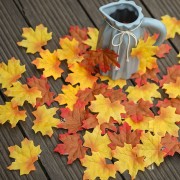 Podzimní listí, textilní dekorace, mix barev